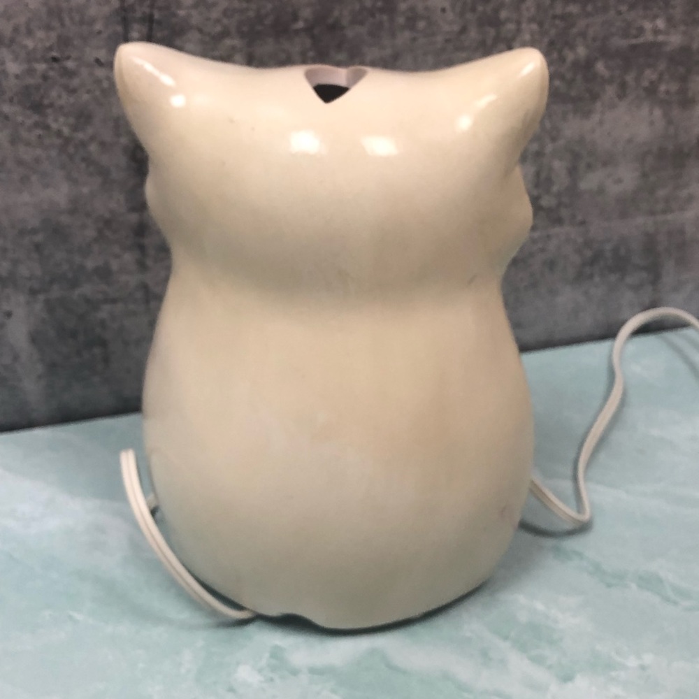 Vintage cream Owl desk lamp excellent condition - Picture 3 of 5